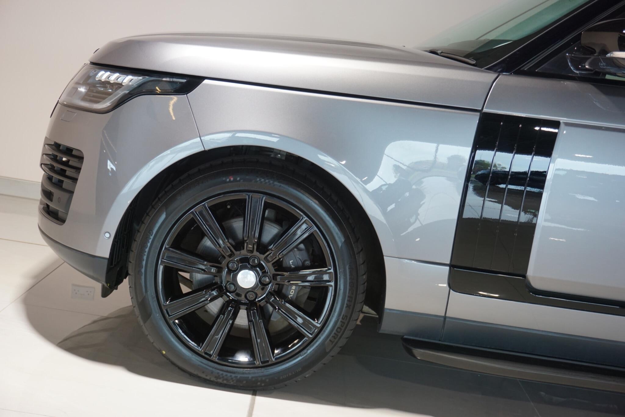 Land Rover Range Rover 2.0 P400e 13.1kWh Autobiography SUV 5dr Petrol Plug-in Hybrid Auto 4WD Euro 6 (s/s) (404 ps)